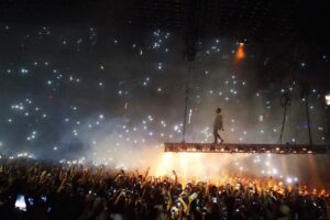 membeli tiket konser