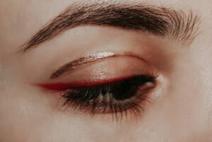 bentuk eyeliner