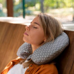 Bantal Leher: Sahabat Setia buat Kenyamanan serta Relaksasi Sehari- hari